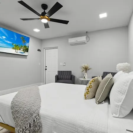Tropical Paradise Cape Coral Exterior photo